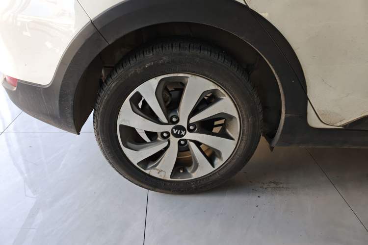 Used Kia KX Cross 2017 1.4L MT GLS Right Rear Wheel Hub