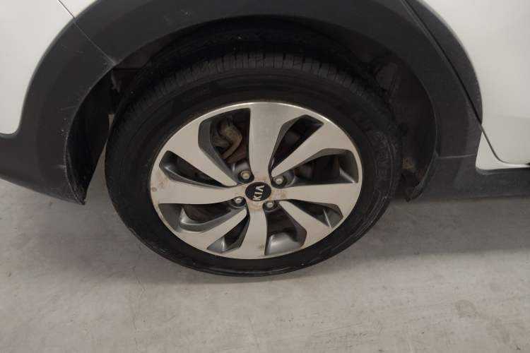 Used Kia KX Cross 2017 1.4L AT GLS Right Rear Wheel Hub