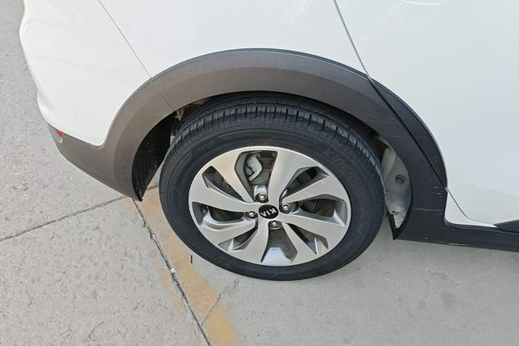 Used Kia KX Cross 2017 1.4L AT GLS Right Rear Wheel Hub