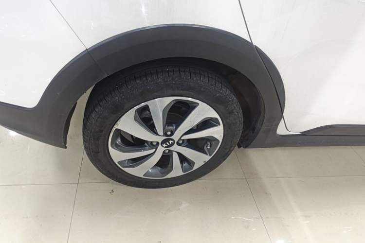 Used Kia KX Cross 2017 1.4L AT GLS Right Rear Wheel Hub