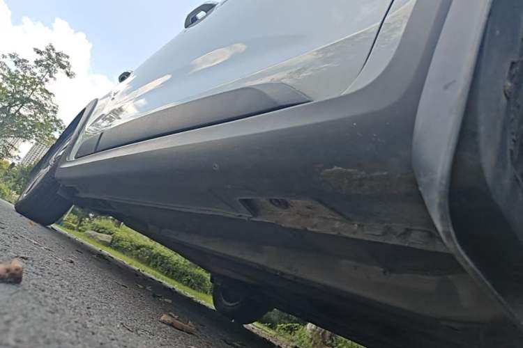 Used Kia KX Cross 2017 1.4L AT GLS Right Side Sill