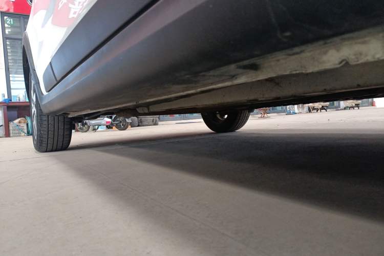 Used Kia KX Cross 2017 1.4L AT GLS Right Side Sill