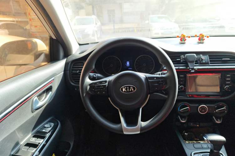 Used Kia KX Cross 2017 1.4L AT GLS Steering Wheel