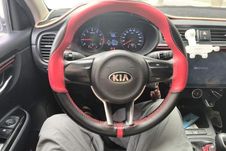Used Kia KX Cross 2017 1.4L MT GLS Steering Wheel