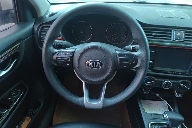 Used Kia KX Cross 2017 1.4L AT GLS Steering Wheel