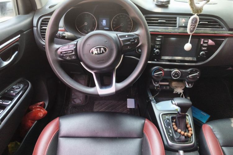 Used Kia KX Cross 2017 1.4L AT GLS Steering Wheel