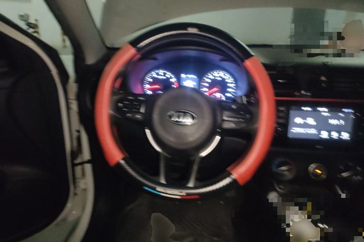 Used Kia KX Cross 2017 1.4L AT GLS Steering Wheel