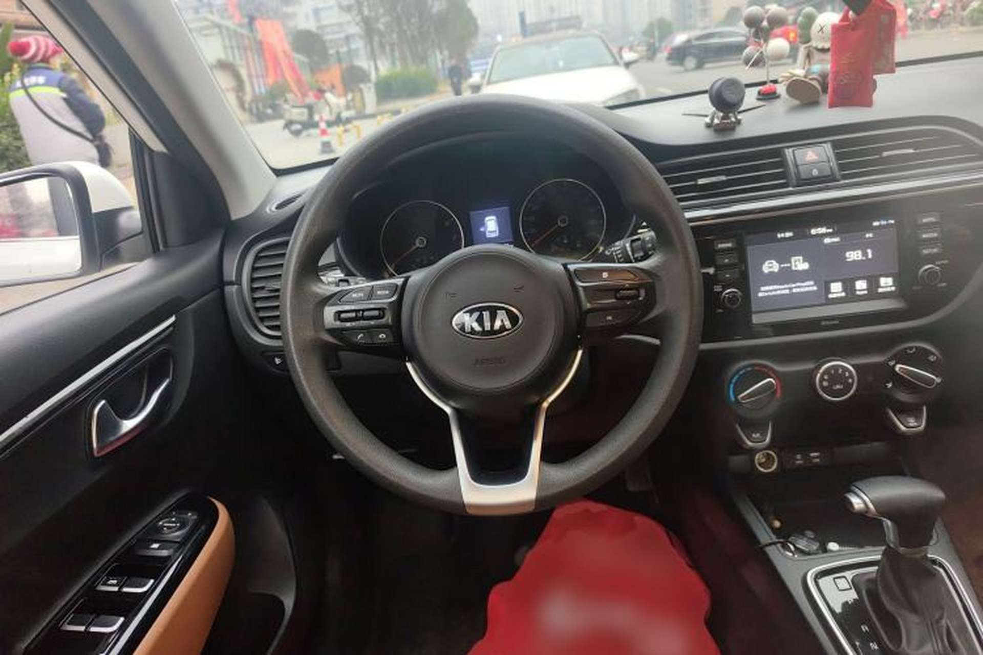 Used Kia KX Cross 2017 1.4L AT GLS Steering Wheel