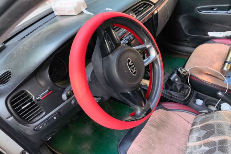 Used Kia KX Cross 2017 1.4L MT GLS Steering Wheel