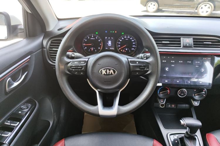 Used Kia KX Cross 2017 1.4L AT GLS Steering Wheel