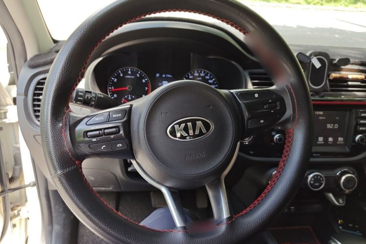 Used Kia KX Cross 2017 1.4L AT GLS Steering Wheel