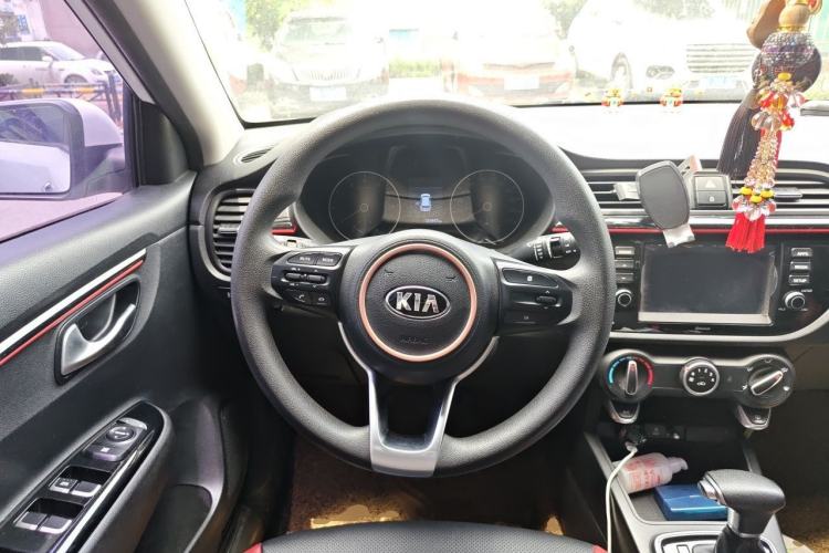 Used Kia KX Cross 2017 1.4L AT GLS Steering Wheel