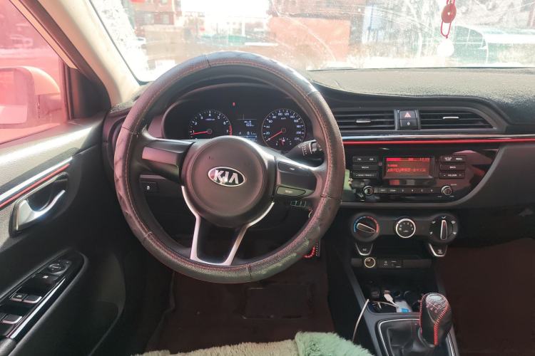 Used Kia KX Cross 2017 1.4L MT GLS Steering Wheel