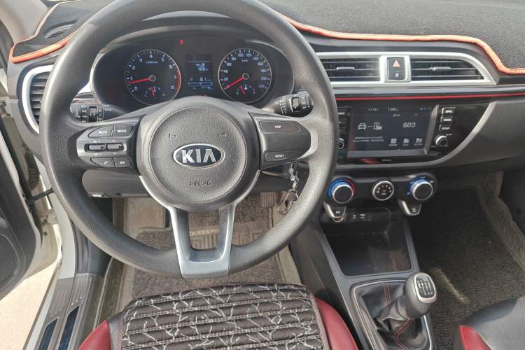 Used Kia KX Cross 2017 1.4L MT GLS Steering Wheel
