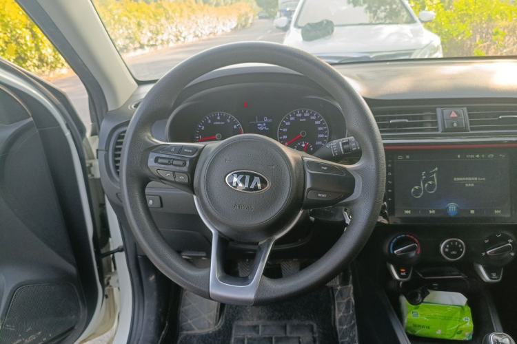Used Kia KX Cross 2017 1.4L MT GLS Steering Wheel