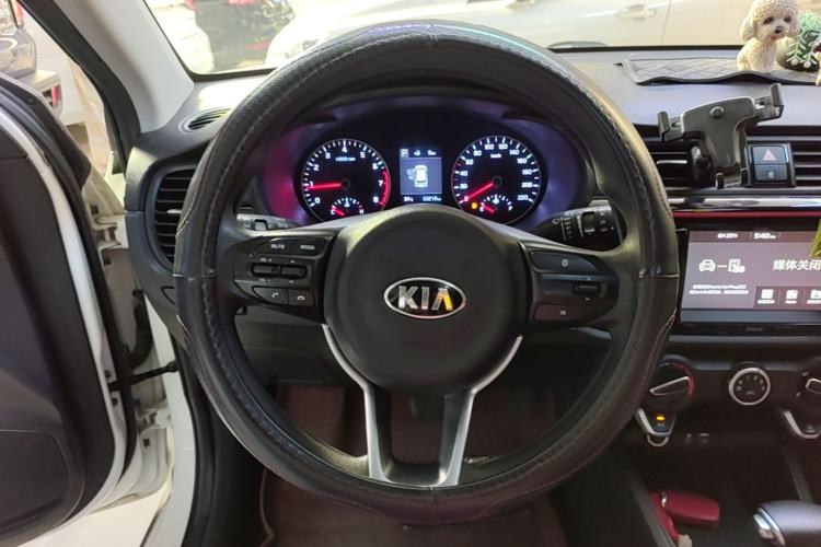 Used Kia KX Cross 2017 1.4L AT GLS Steering Wheel