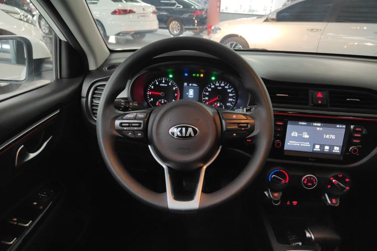Used Kia KX Cross 2017 1.4L AT GLS Steering Wheel