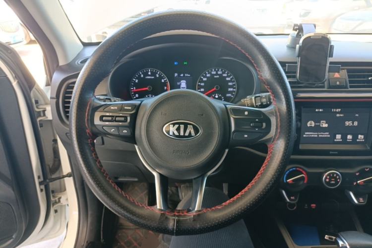 Used Kia KX Cross 2017 1.4L AT GLS Steering Wheel