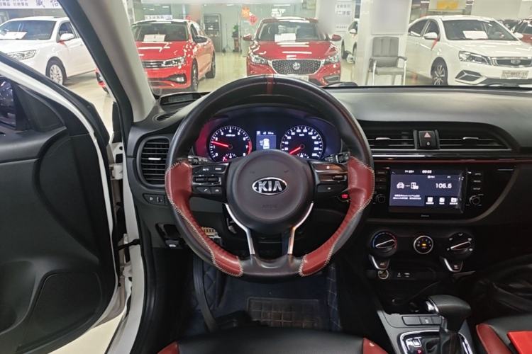 Used Kia KX Cross 2017 1.4L AT GLS Steering Wheel