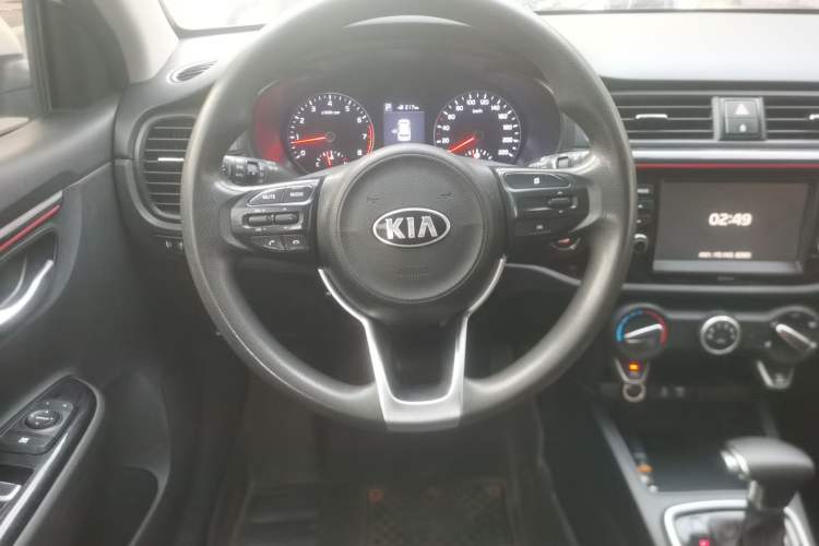 Used Kia KX Cross 2017 1.4L AT GLS Steering Wheel