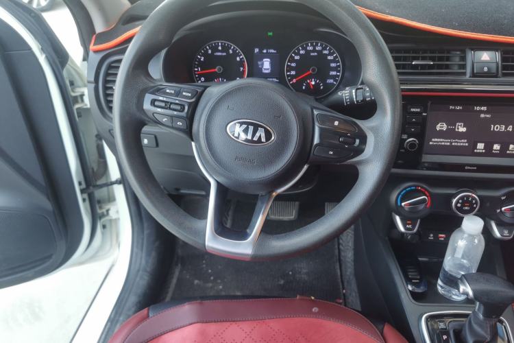 Used Kia KX Cross 2017 1.4L AT GLS Steering Wheel