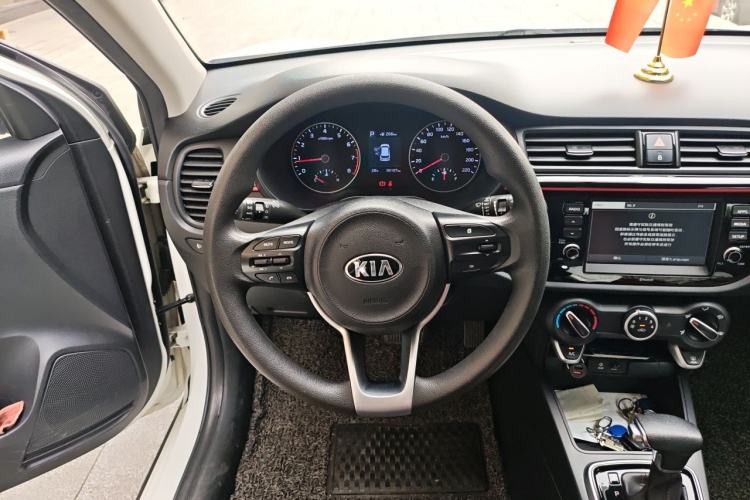 Used Kia KX Cross 2017 1.4L AT GLS Steering Wheel