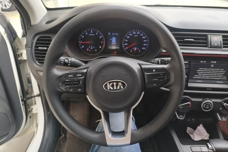 Used Kia KX Cross 2017 1.4L AT GLS Steering Wheel