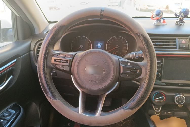 Used Kia KX Cross 2017 1.4L AT GLS Steering Wheel