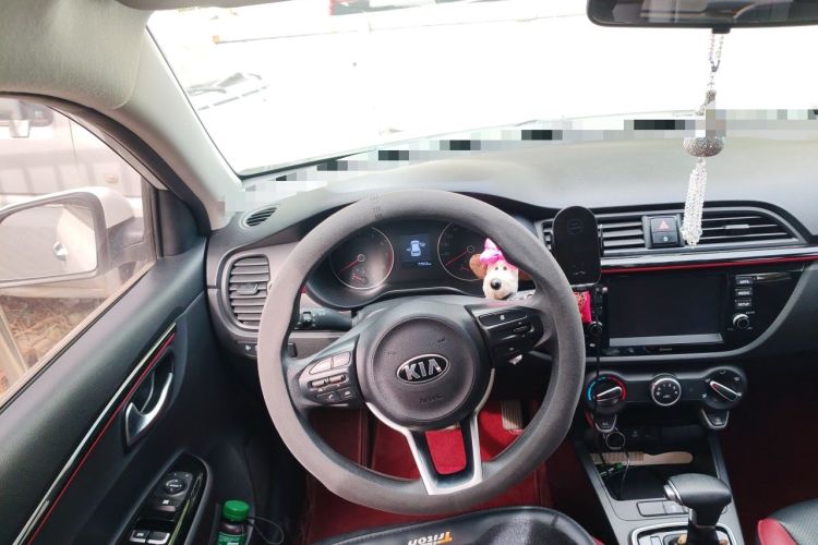 Used Kia KX Cross 2017 1.4L AT GLS Steering Wheel