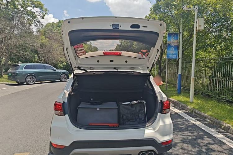 Used Kia KX Cross 2017 1.4L AT GLS Trunk