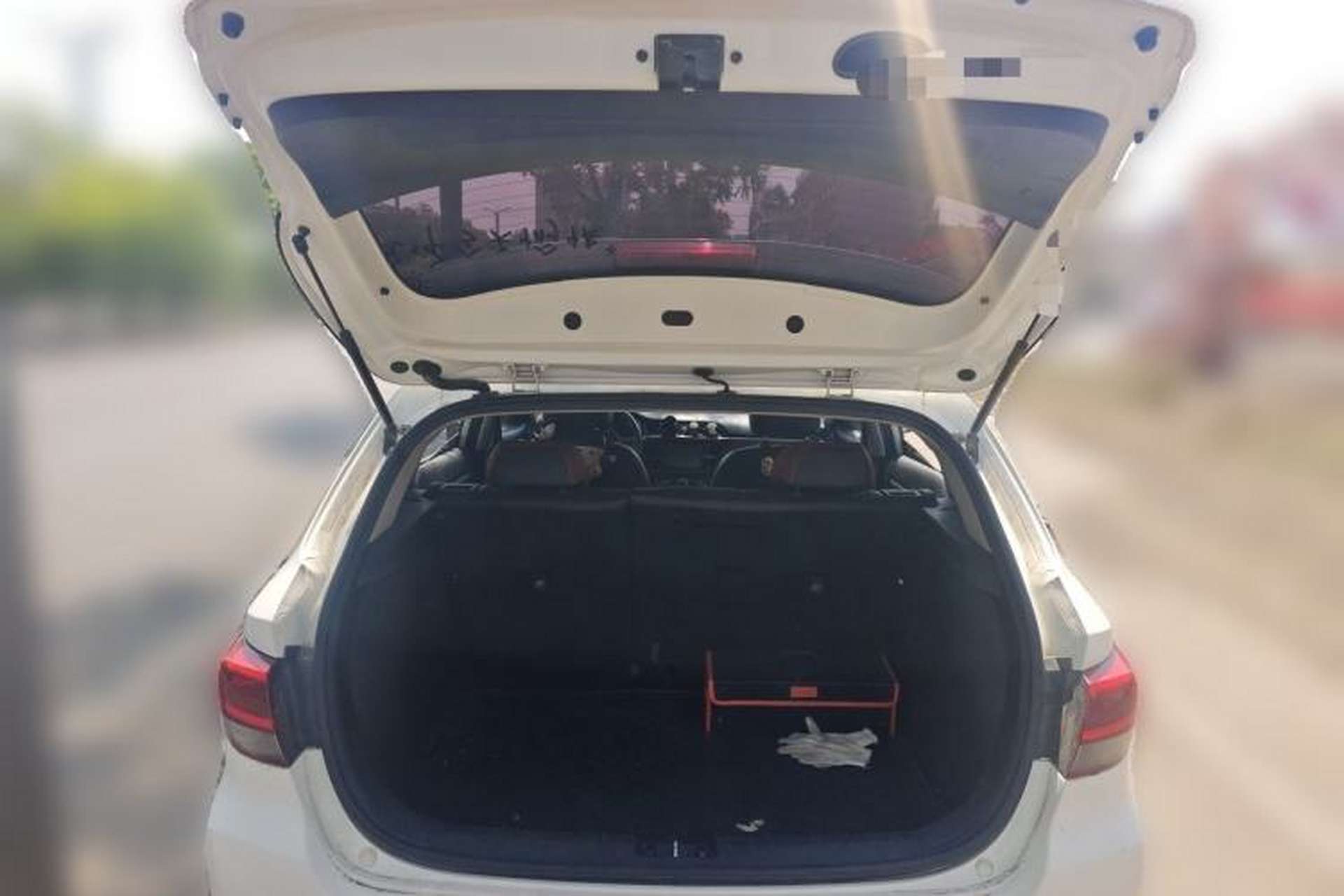 Used Kia KX Cross 2017 1.4L AT GLS Trunk
