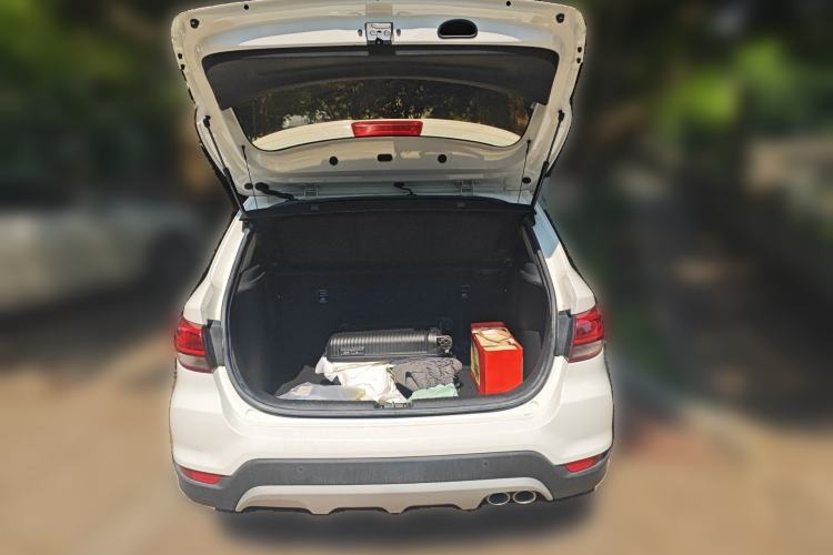 Used Kia KX Cross 2017 1.4L AT GLS Trunk