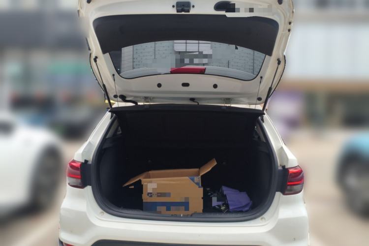 Used Kia KX Cross 2017 1.4L AT GLS Trunk