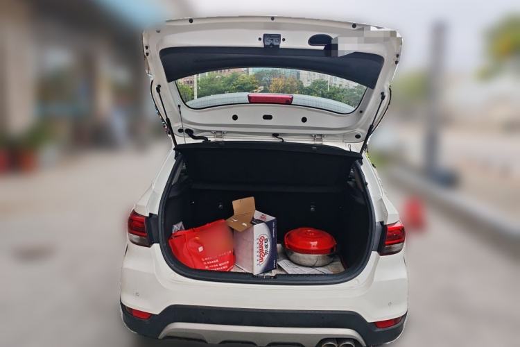 Used Kia KX Cross 2017 1.4L AT GLS Trunk