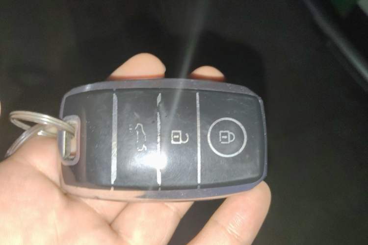 Used Kia KX Cross 2017 1.4L AT GLS Vehicle Key