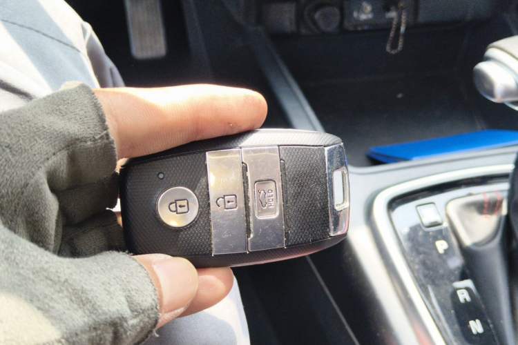 Used Kia KX Cross 2017 1.4L AT GLS Vehicle Key