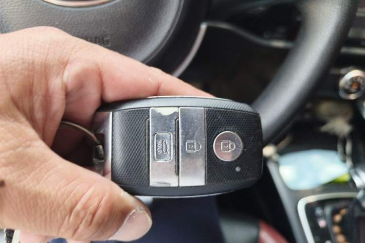 Used Kia KX Cross 2017 1.4L AT GLS Vehicle Key