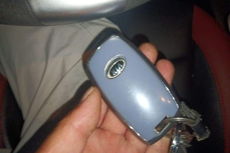Used Kia KX Cross 2017 1.4L AT GLS Vehicle Key