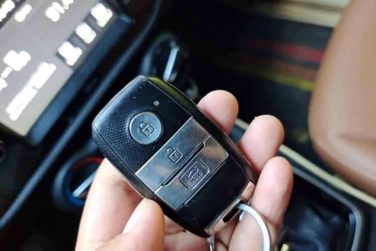 Used Kia KX Cross 2017 1.4L AT GLS Vehicle Key