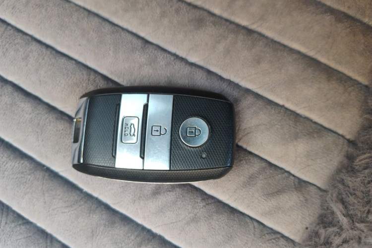 Used Kia KX Cross 2017 1.4L AT GLS Vehicle Key