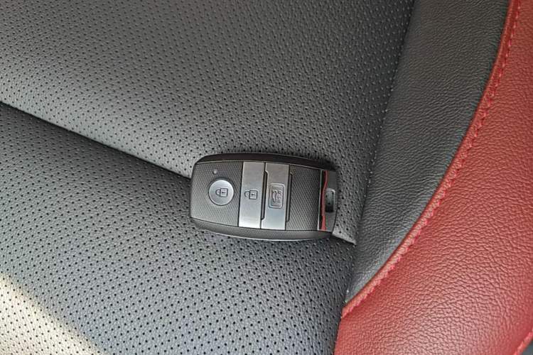Used Kia KX Cross 2017 1.4L AT GLS Vehicle Key