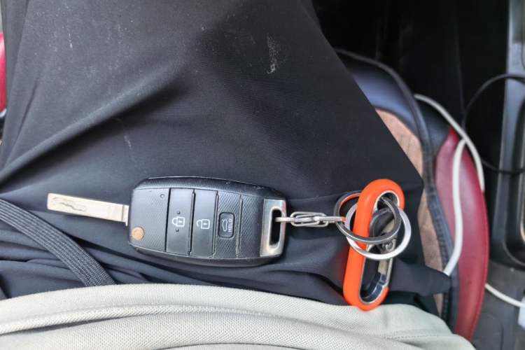 Used Kia KX Cross 2017 1.4L MT GLS Vehicle Key