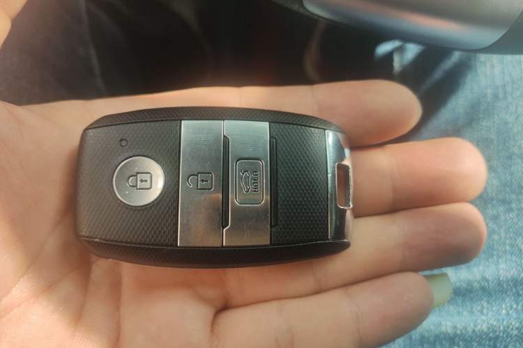 Used Kia KX Cross 2017 1.4L AT GLS Vehicle Key