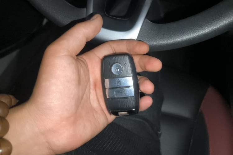Used Kia KX Cross 2017 1.4L AT GLS Vehicle Key