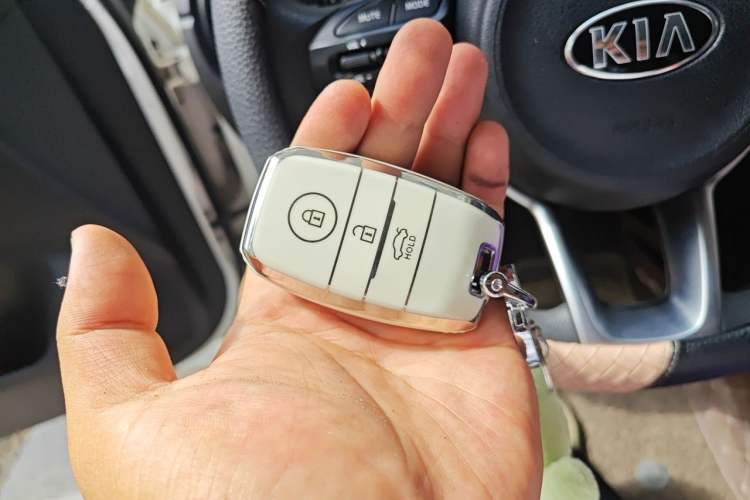 Used Kia KX Cross 2017 1.4L AT GLS Vehicle Key