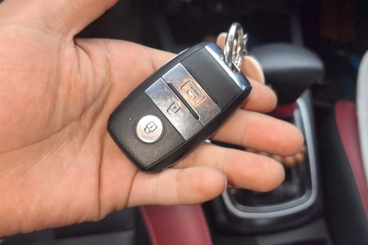Used Kia KX Cross 2017 1.4L AT GLS Vehicle Key