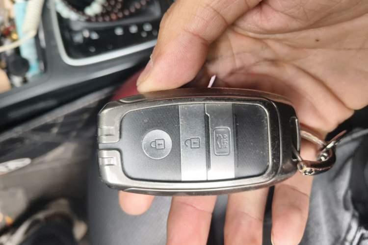 Used Kia KX Cross 2017 1.4L AT GLS Vehicle Key
