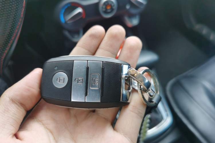 Used Kia KX Cross 2017 1.4L AT GLS Vehicle Key