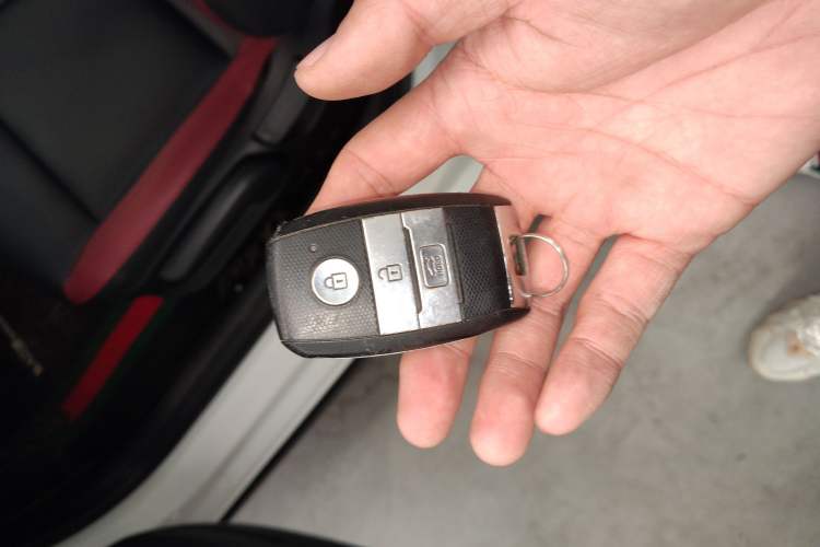 Used Kia KX Cross 2017 1.4L AT GLS Vehicle Key