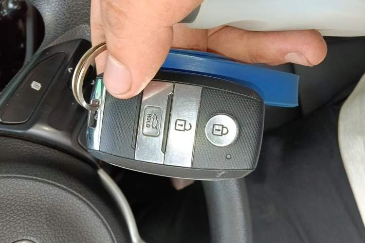 Used Kia KX Cross 2017 1.4L AT GLS Vehicle Key